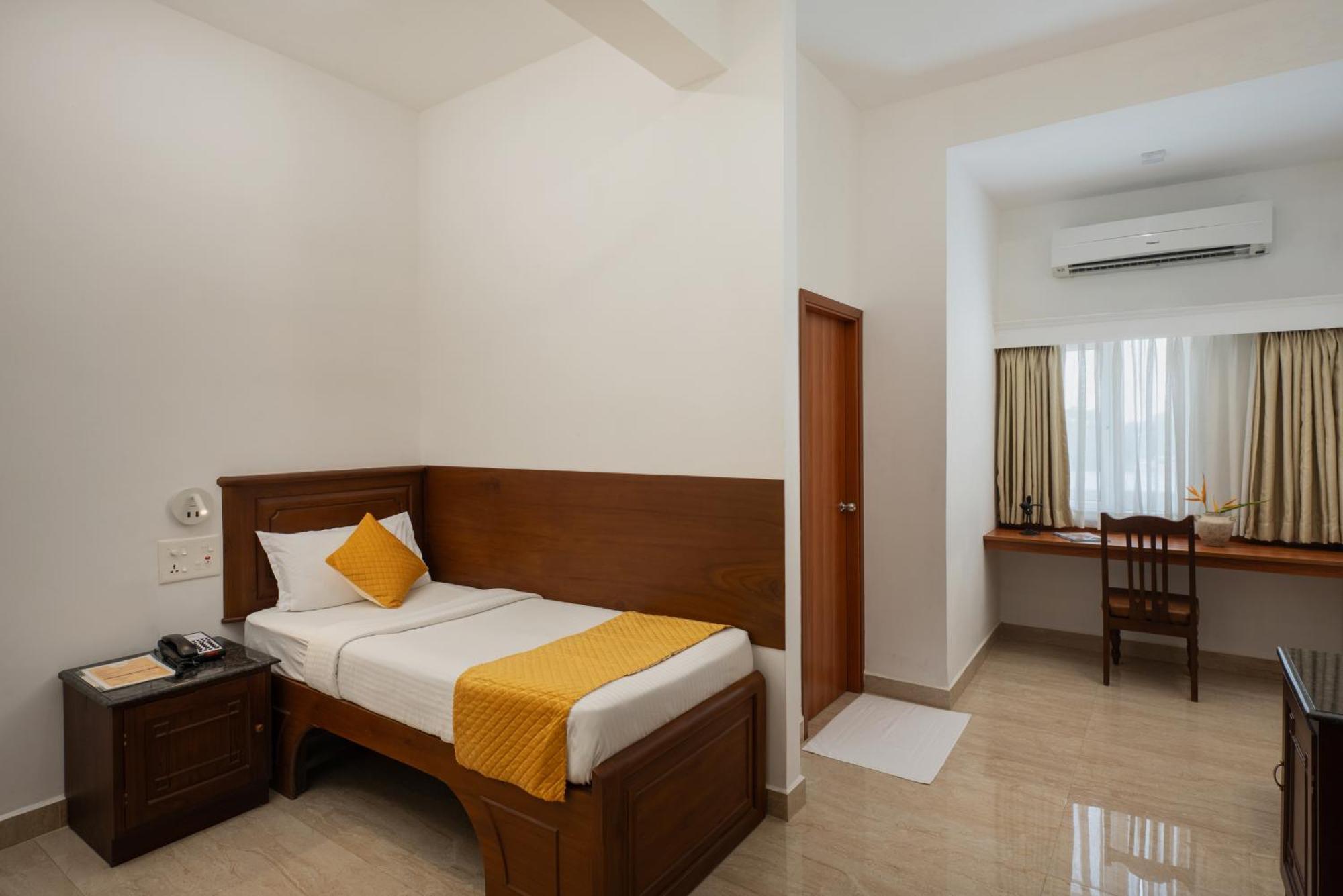 Hotel Aida Kottayam Dış mekan fotoğraf