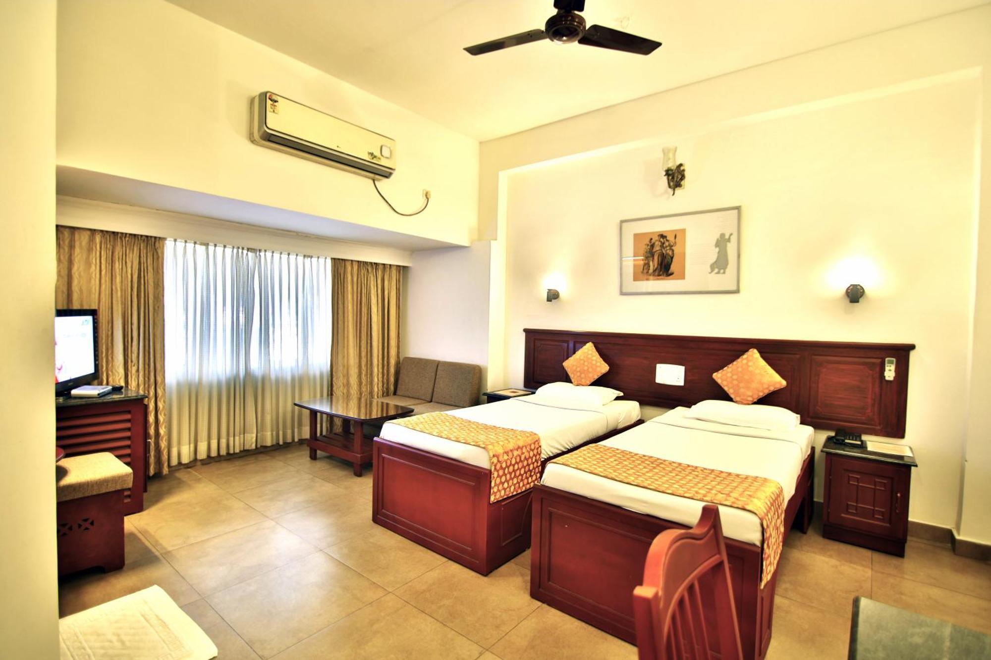 Hotel Aida Kottayam Dış mekan fotoğraf