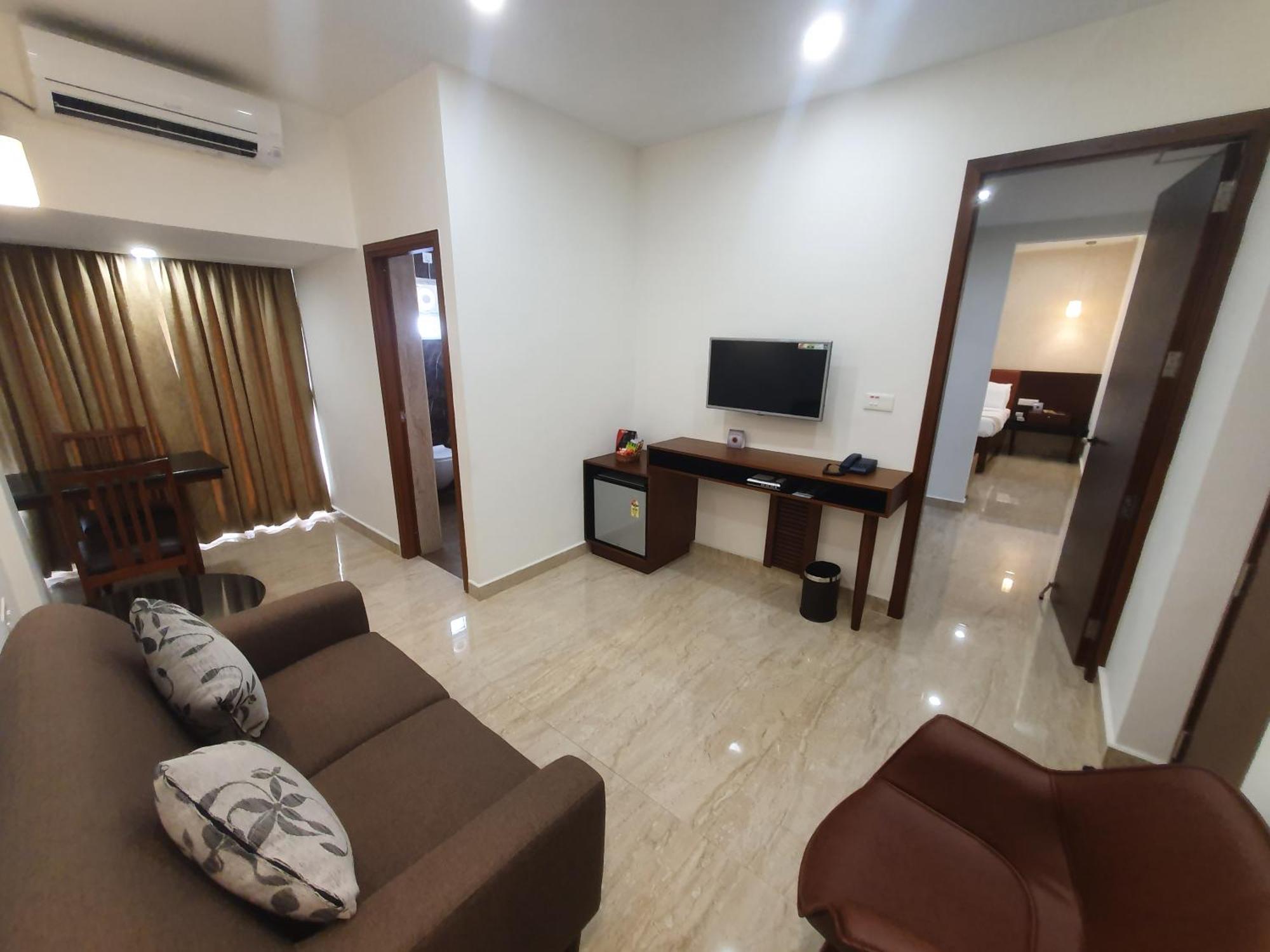 Hotel Aida Kottayam Dış mekan fotoğraf