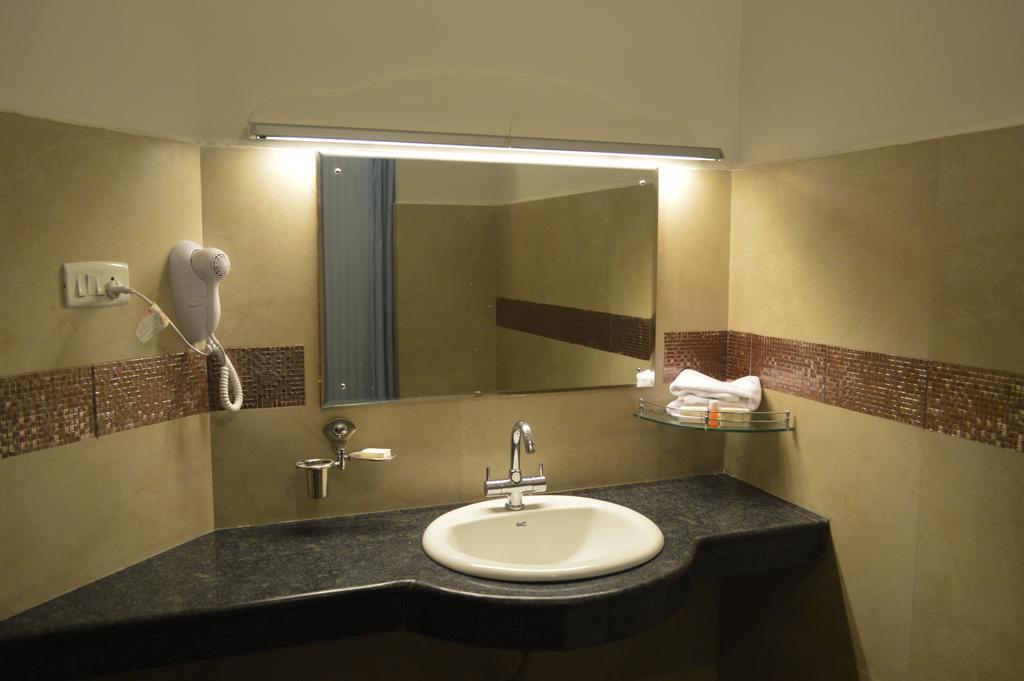 Hotel Aida Kottayam Dış mekan fotoğraf